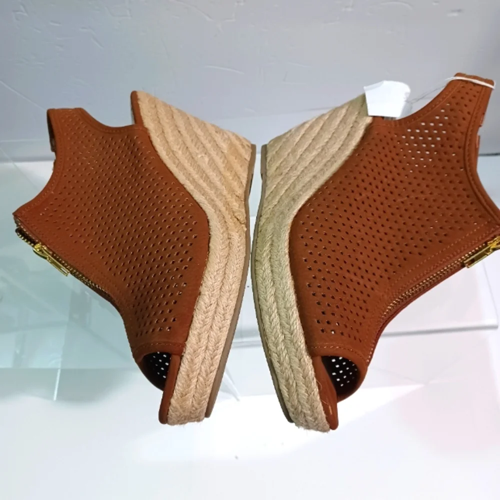 Brash Wedge Slingback Sandals, Size:9 1/2, Brown